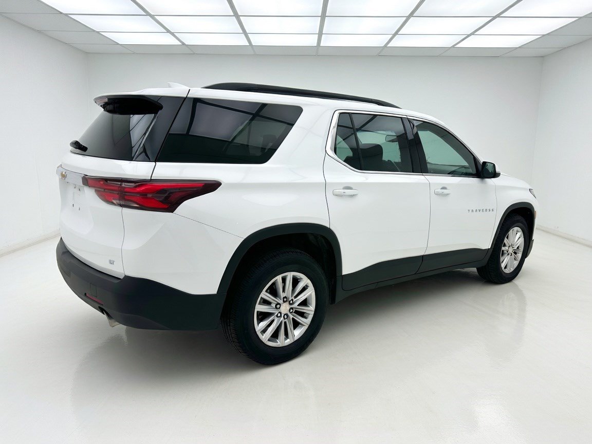 Used 2023 Chevrolet Traverse LT AWD/4WD image 4