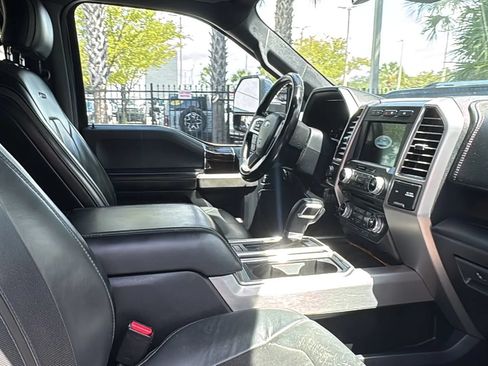Used 2017 Ford F150 Platinum w/ Equipment Group 701A Luxury AWD/4WD image 10