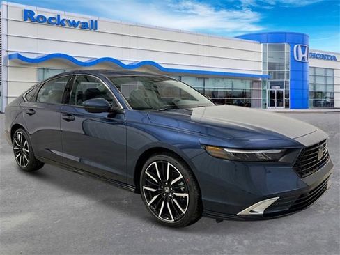 New 2025 Honda Accord Touring image 9