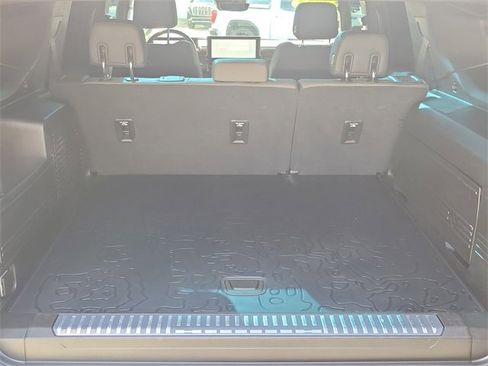 Used 2024 GMC Hummer EV 3X image 10