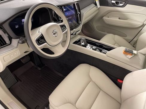 Certified 2025 Volvo XC60 T8 Plus w/ Protection Package Premier AWD/4WD image 30