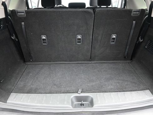 Used 2024 Nissan Pathfinder SV image 16