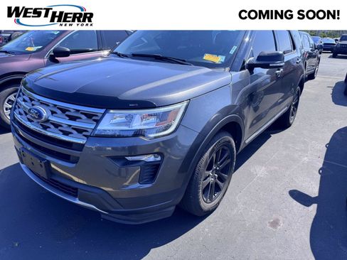 Used 2018 Ford Explorer XLT w/ Equipment Group 201A AWD/4WD image 1
