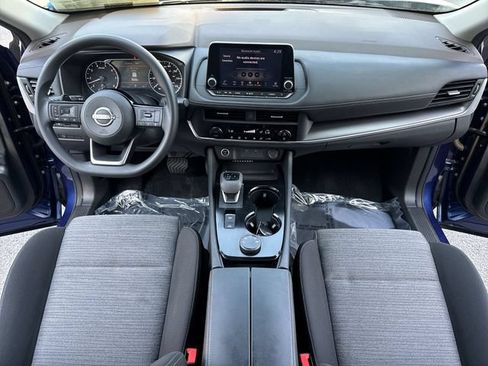 Used 2023 Nissan Rogue SV AWD/4WD image 9