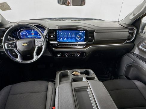 Used 2023 Chevrolet Silverado 1500 LT AWD/4WD image 30