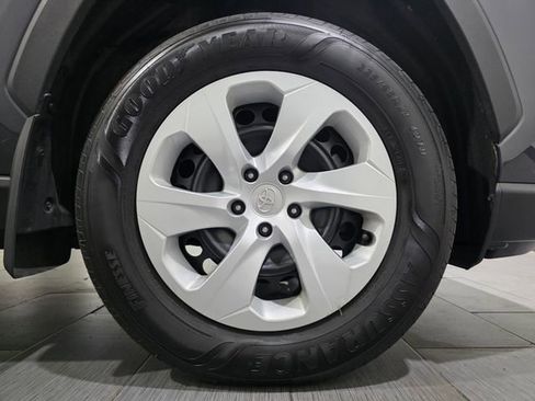 Used 2023 Toyota RAV4 LE AWD/4WD image 25