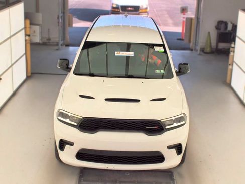 Used 2022 Dodge Durango R/T w/ Blacktop Package AWD/4WD image 3