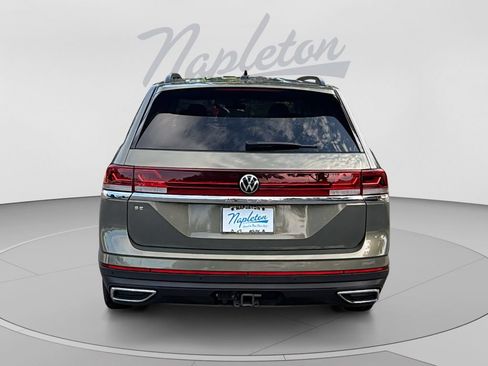 Used 2025 Volkswagen Atlas SE FWD image 4