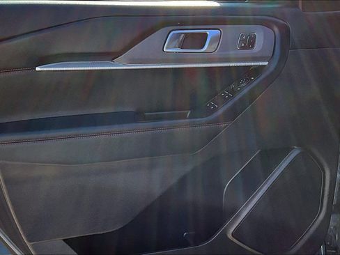 Used 2025 Ford Explorer ST-Line w/ Premium Package image 26