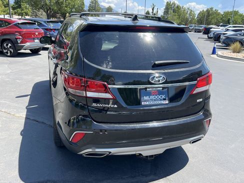 Used 2017 Hyundai Santa Fe SE AWD/4WD image 10
