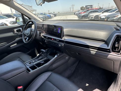 Used 2025 Kia Sorento S w/ Panoramic Sunroof Package FWD image 15