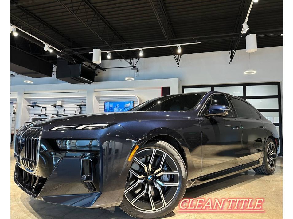 Used 2024 BMW 760i xDrive w/ Premium Package 2 AWD/4WD image 1