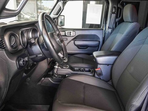 Used 2022 Jeep Wrangler Unlimited Sport AWD/4WD image 19