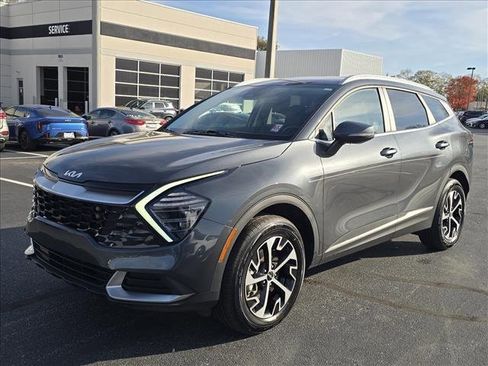 Certified 2024 Kia Sportage EX image 7
