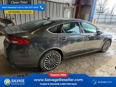Used 2017 Ford Fusion SE w/ Fusion SE Technology Package image 4