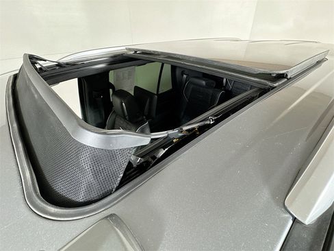 Used 2023 Cadillac Escalade Premium Luxury Platinum w/ LPO, Radiant Package image 21