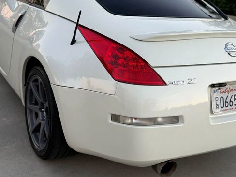 Used 2006 Nissan 350Z Enthusiast image 19