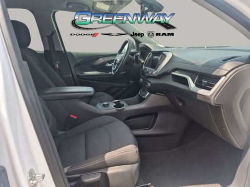 Used 2024 GMC Terrain SLE FWD image 7