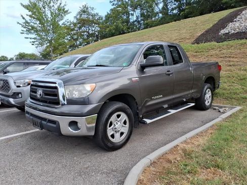 Used 2013 Toyota Tundra 4x4 Double Cab w/ Tow Pkg image 3