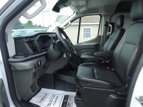 Used 2024 Ford Transit 150 Low Roof RWD image 20