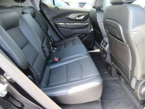 Used 2024 GMC Terrain SLT w/ Infotainment Package II AWD/4WD image 33