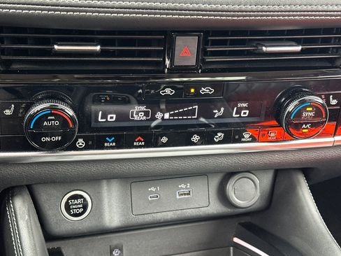 Used 2022 Nissan Rogue Platinum w/ Head-Up Display Package FWD image 19