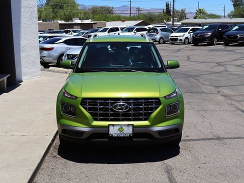 Used 2021 Hyundai Venue SEL FWD image 15