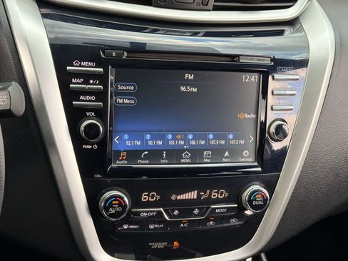 Used 2018 Nissan Murano S FWD image 22