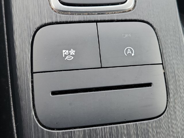 Used 2025 Ford Escape ST-Line Select AWD/4WD image 33