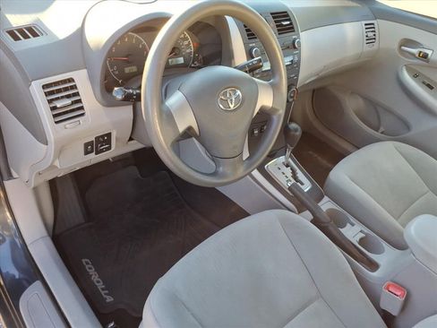 Used 2010 Toyota Corolla LE image 6