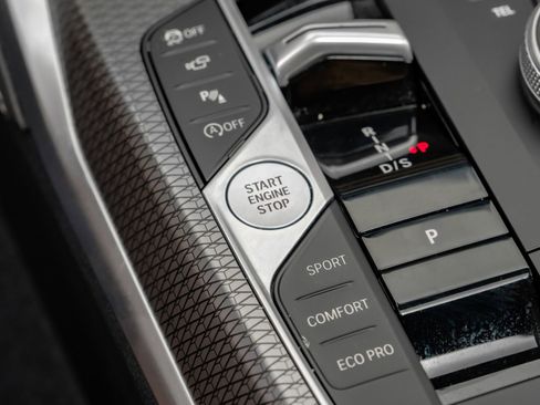 Used 2025 BMW M440i image 25