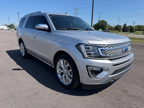 Used 2019 Ford Expedition Platinum AWD/4WD image 3
