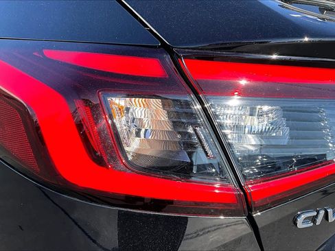 Certified 2025 Honda Civic Sport image 29