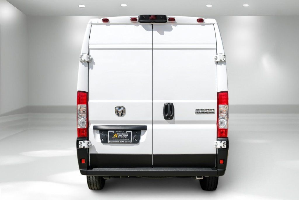 Used 2025 RAM ProMaster 2500 w/ Convenience Group FWD image 9