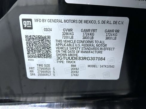 Used 2024 GMC Sierra 1500 SLT w/ SLT Premium Plus Package AWD/4WD image 25