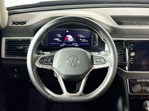 Certified 2023 Volkswagen Atlas SE w/ Black Wheel Package image 13