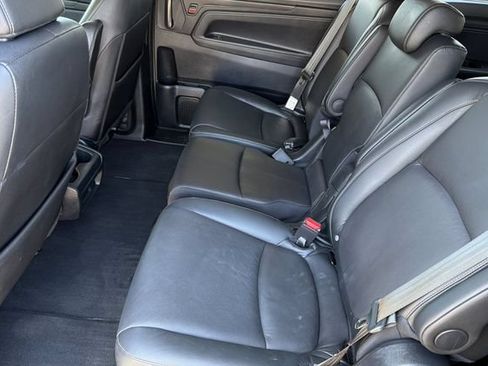 Certified 2024 Honda Odyssey EX-L image 14