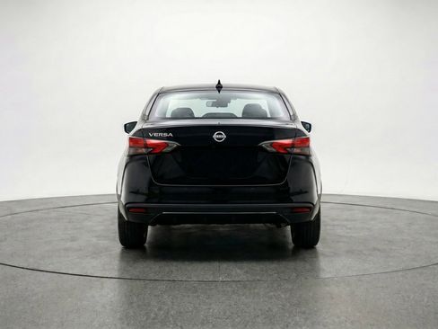 Used 2025 Nissan Versa SV image 7