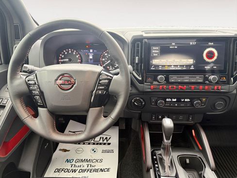 Used 2025 Nissan Frontier PRO-4X w/ Pro Premium Package AWD/4WD image 13