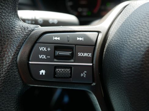 Used 2025 Honda CR-V LX image 31