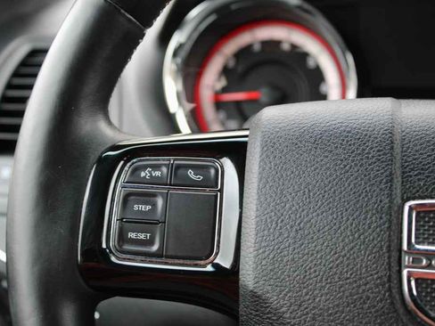 Used 2017 Dodge Grand Caravan SXT w/ Driver Convenience Group image 16