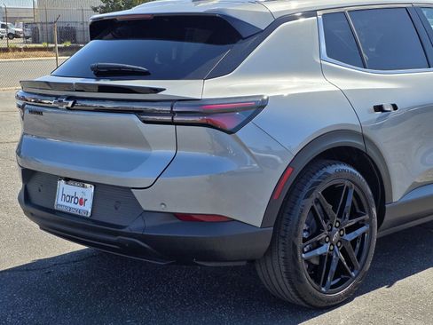 New 2026 Chevrolet Equinox EV LT w/ LPO, Blackout Package image 11