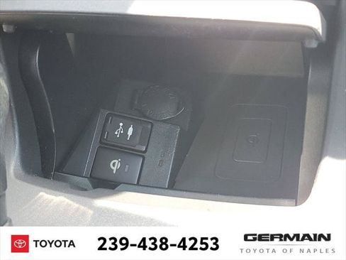 Certified 2017 Toyota Camry XSE FWD image 31