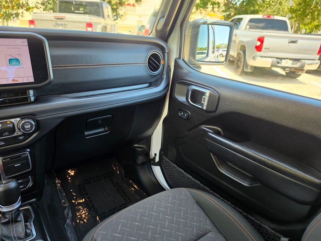 Used 2026 Jeep Gladiator Mojave AWD/4WD image 27