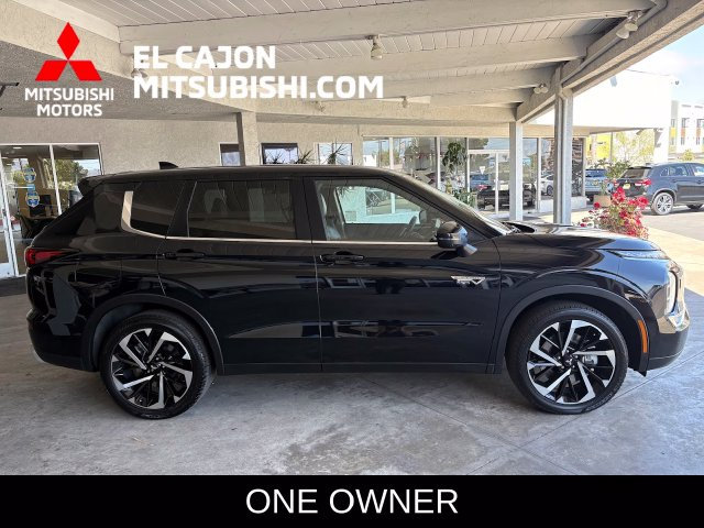 Used 2025 Mitsubishi Outlander SE AWD/4WD image 2