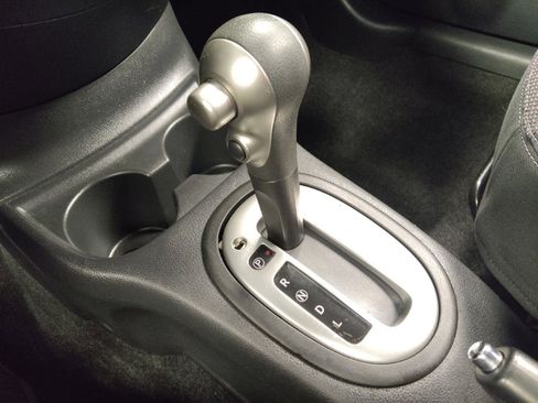 Used 2016 Nissan Versa SV FWD image 26