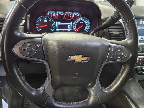 Used 2020 Chevrolet Suburban LT AWD/4WD image 19