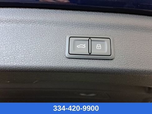 Used 2025 Audi Q3 2.0T Premium w/ Convenience Package image 24