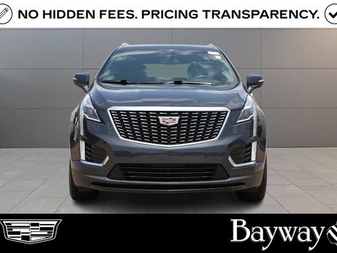 Used 2023 Cadillac XT5 Luxury FWD image 2