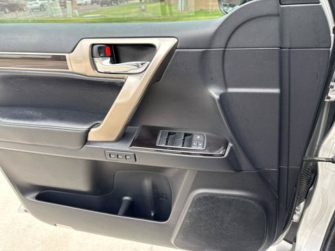Used 2014 Lexus GX 460 AWD/4WD image 30